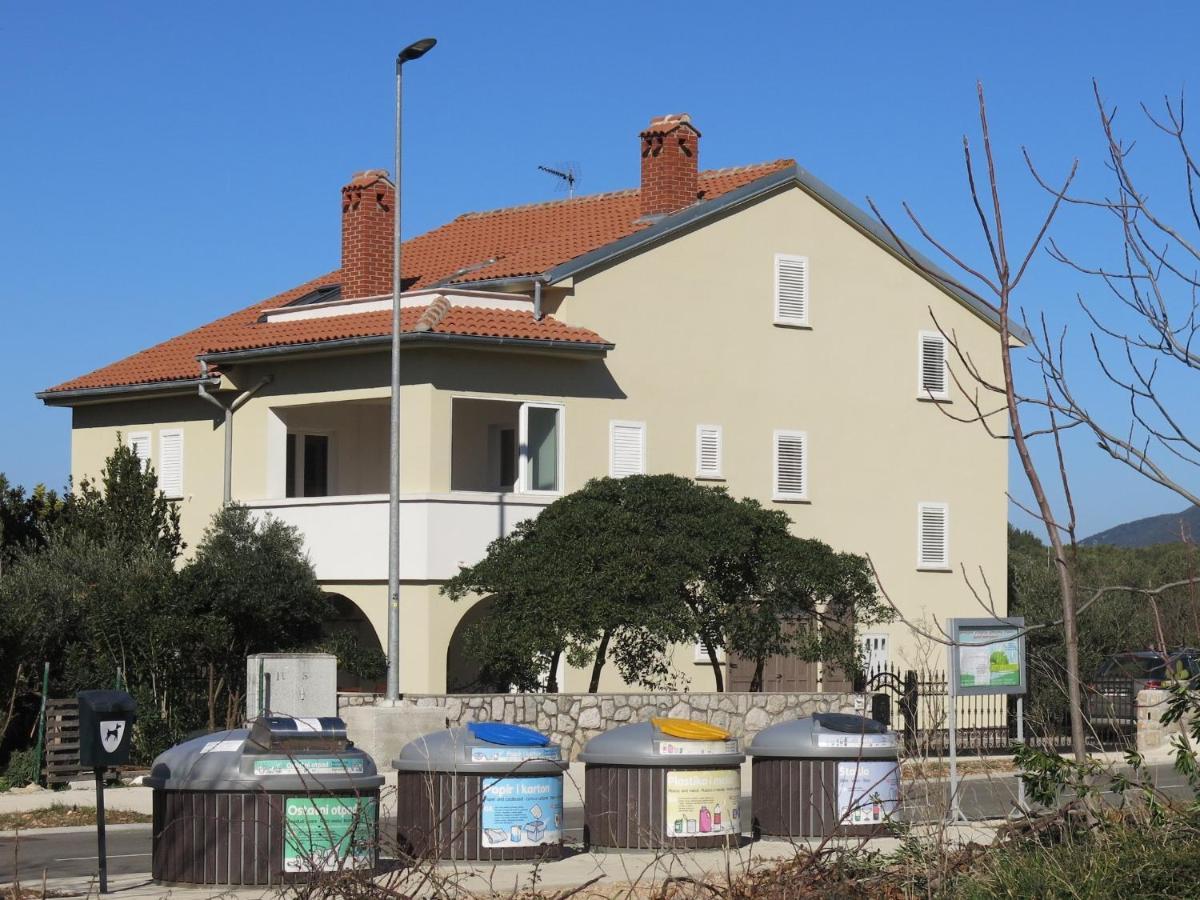 Apartments Rea Cres Exterior photo